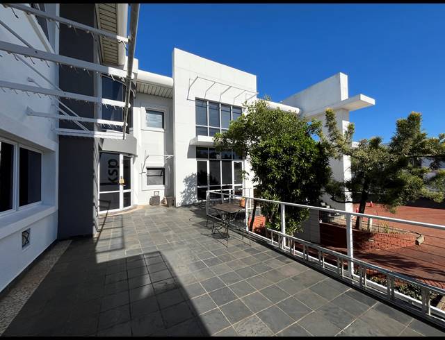 182M² OFFICE FOR SALE IN UMHLANGA RIDGE